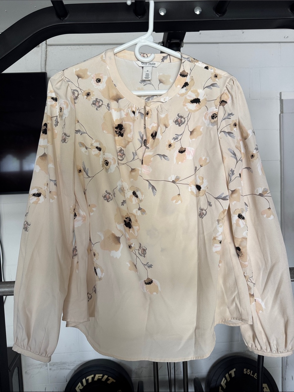 White House Black Market Floral Blouse in Cream & Black Size 10 Like New